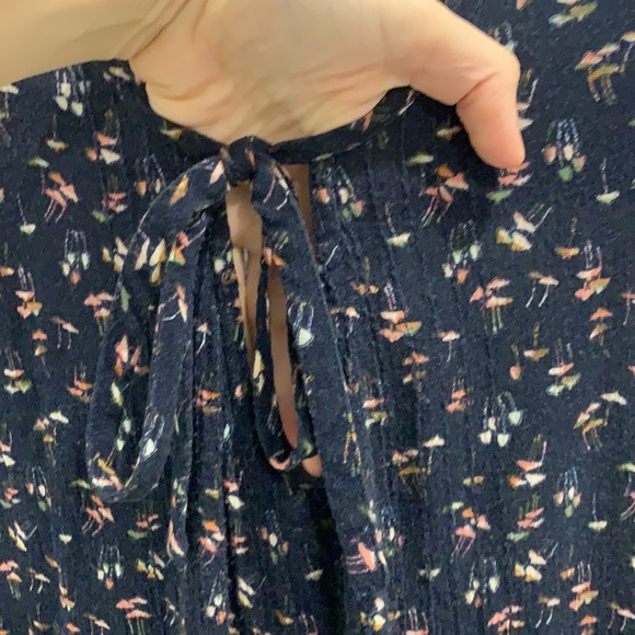 Printed Top with Keyhole neckline - Picture 2 of 5